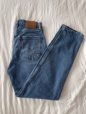 Levi's High-Rise Jeans in Mid Blue Denim